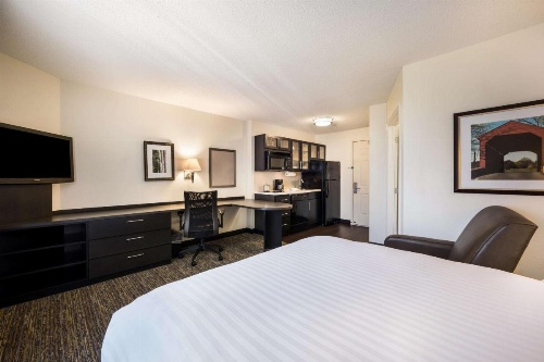 Sonesta Simply Suites Denver West Federal Center image 14